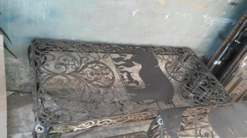 Вензельный стол без стекла