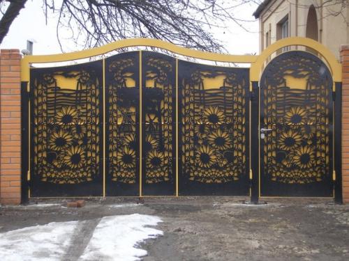 Ворота вырезанные из жизни.jpg