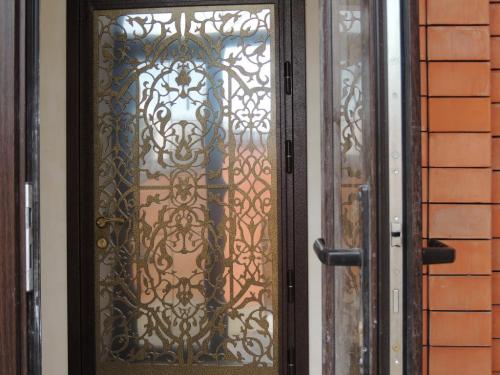 Накладка на двери подложка нержавейка